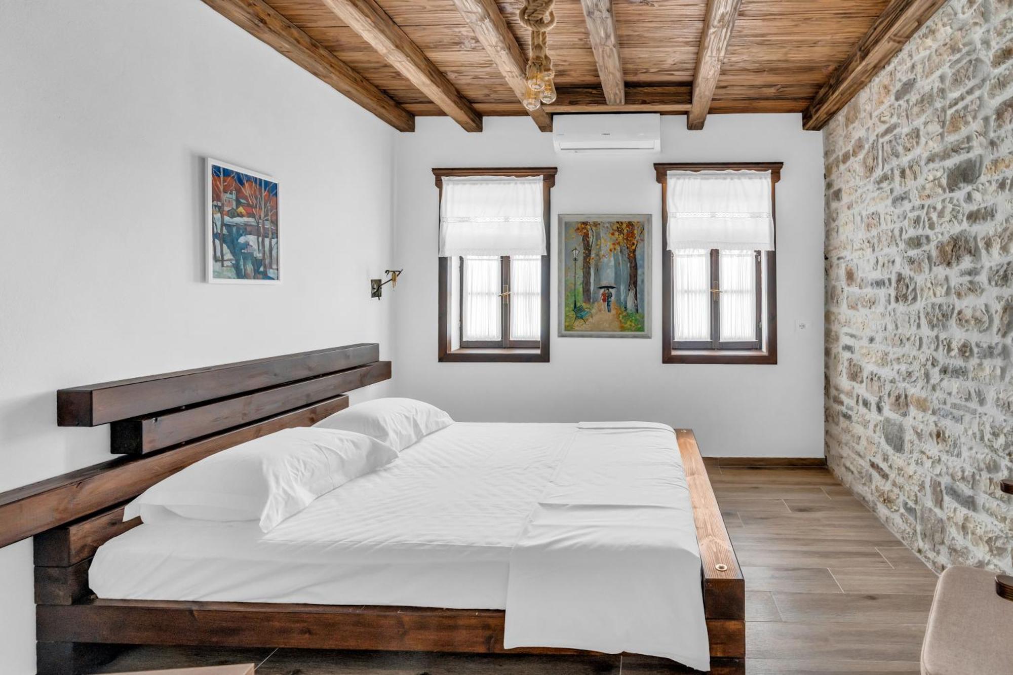 Hotel Bohem Berat Ngoại thất bức ảnh