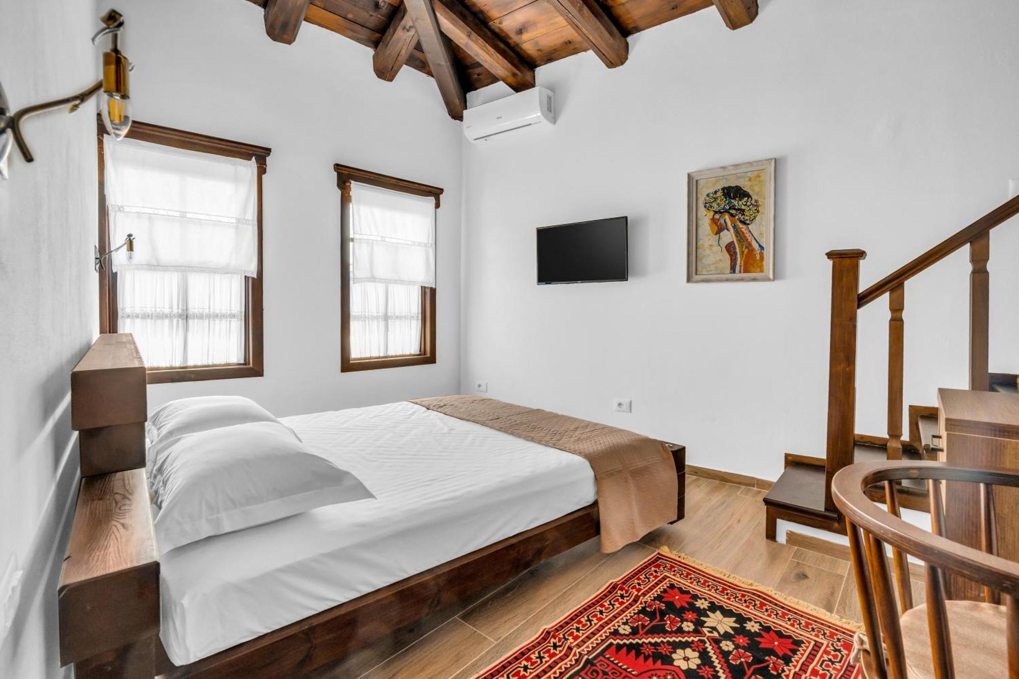 Hotel Bohem Berat Ngoại thất bức ảnh