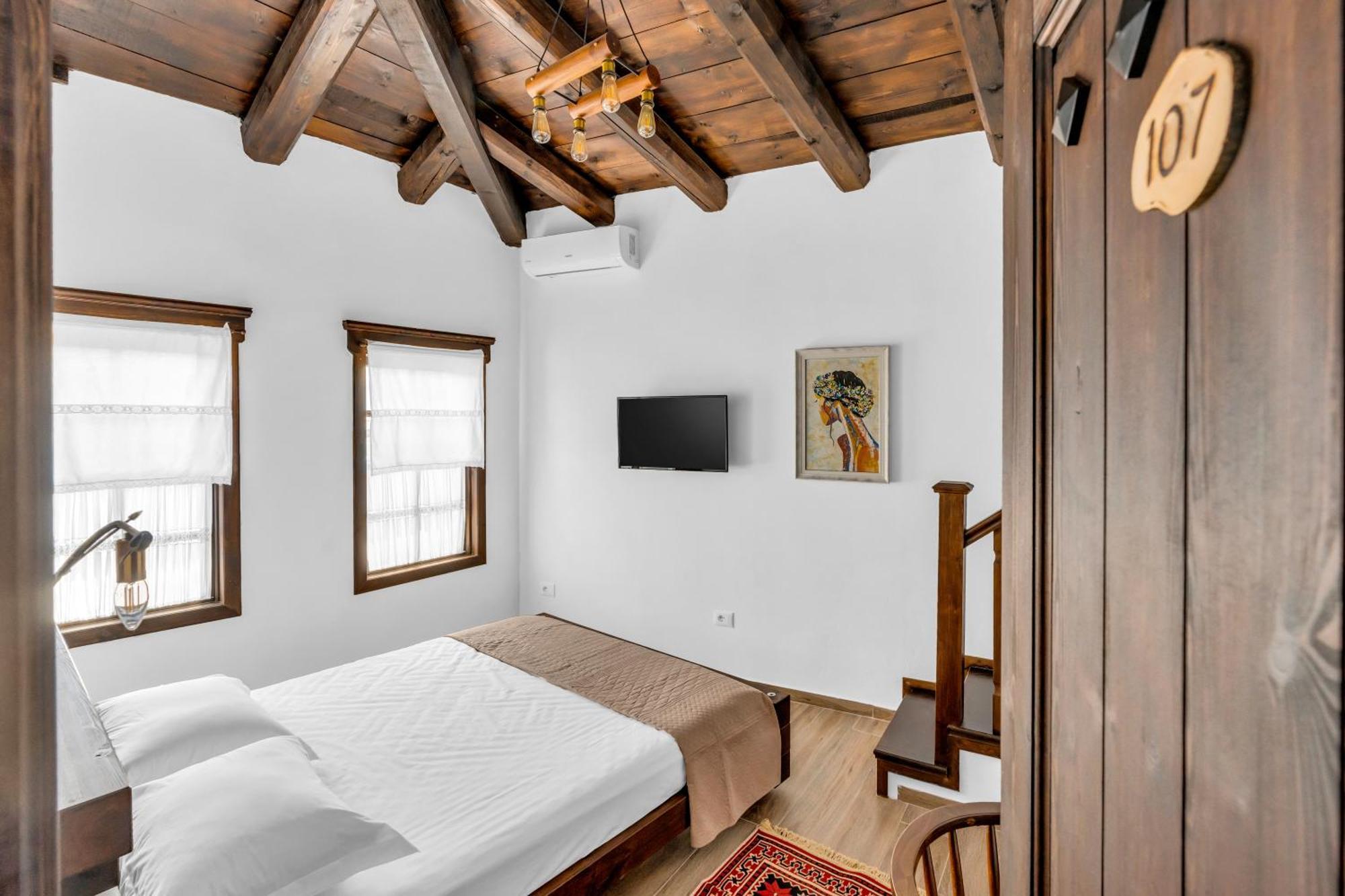 Hotel Bohem Berat Ngoại thất bức ảnh