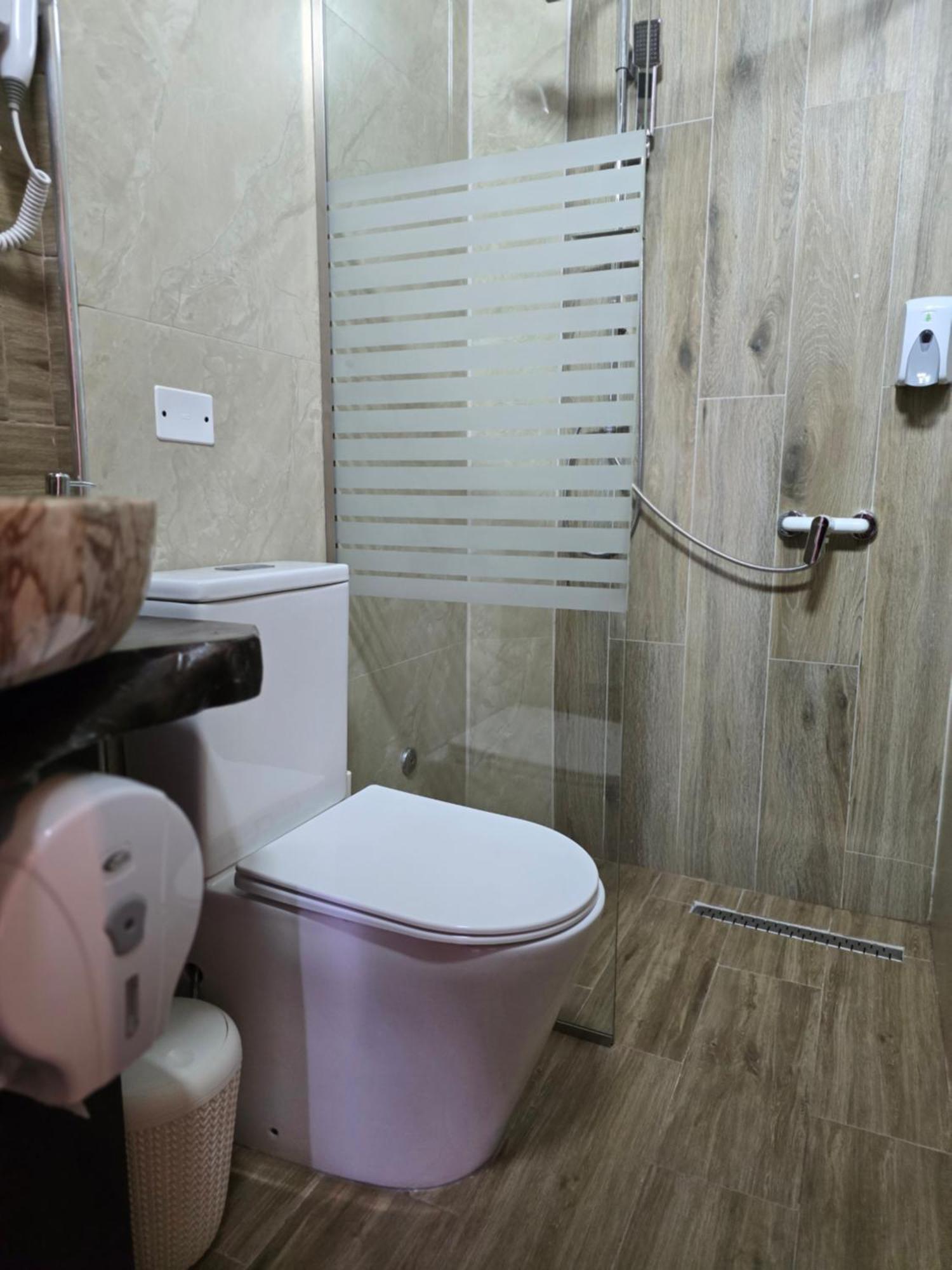 Hotel Bohem Berat Ngoại thất bức ảnh