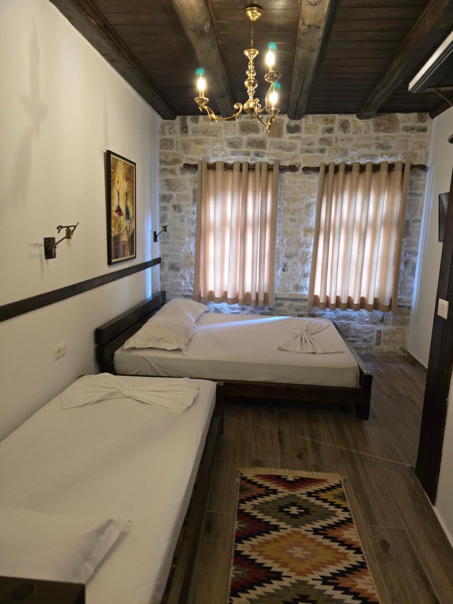 Hotel Bohem Berat Ngoại thất bức ảnh